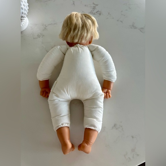 Lifelike Lee Middleton doll - Picture 3 of 10